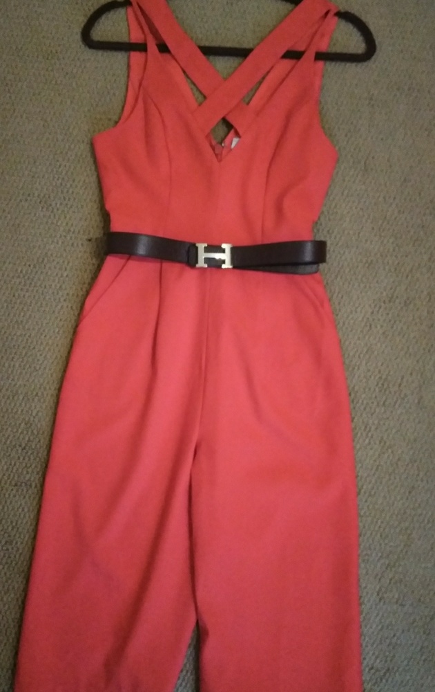 Adelyn Rae red Jumper cullote xs. - Picture 2 of 6